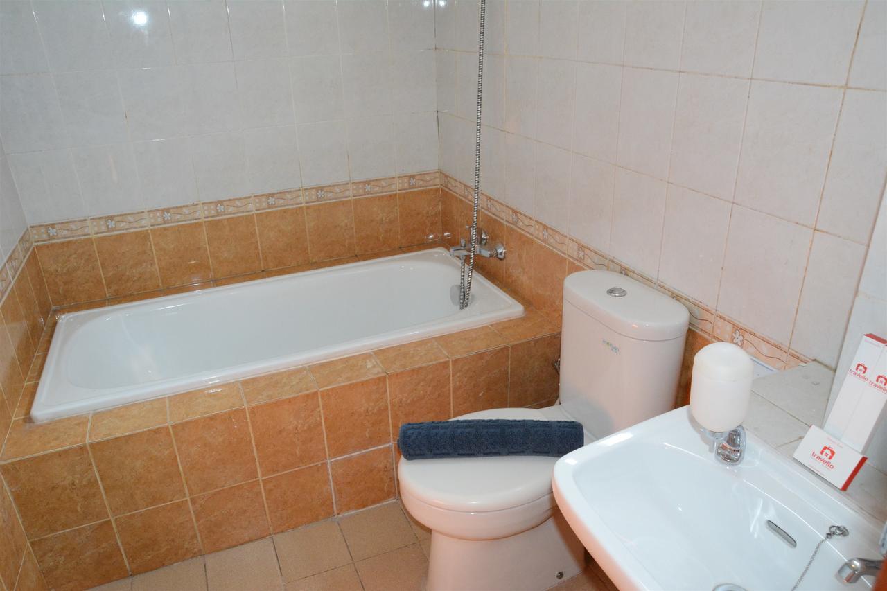 3Br Grand Palace With Private Bathtub By Travelio Jakarta Exteriör bild